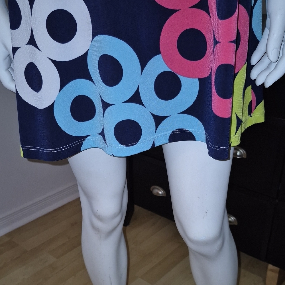 Geometric Pattern Women's Tunic Top - Picture 5 of 5